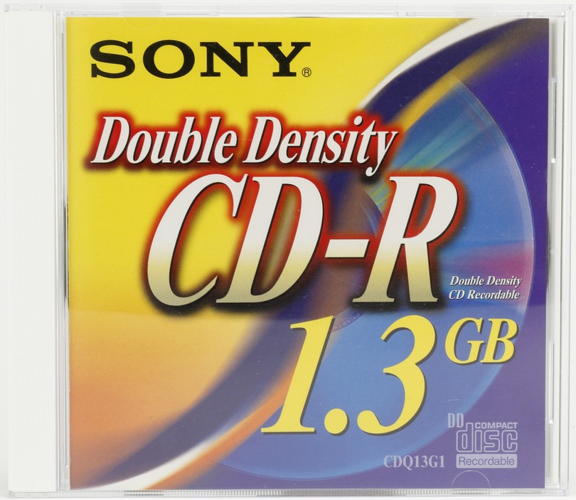 容量2倍を実現した倍密度のDDCD規格用光ディスク「DD-R」「DD-RW」（1.3GB、2001年頃～）：ロストメモリーズ File029