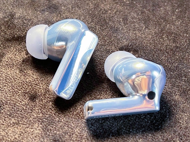 HUAWEI FreeBuds Pro 2レビュー。AirPods Pro似の軽い装着感と豊かな低域に注目、弱点も（本田雅一）