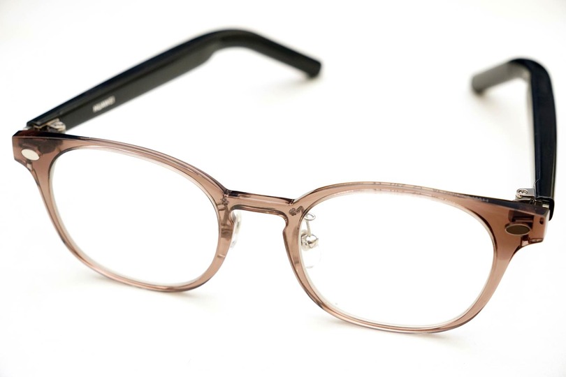 ▲発売直後に入手したHUAWEI Eyewear 2。今年はメガネをかけるよう生活スタイルを変えたため、前から気になっていたこちらを購入することにした