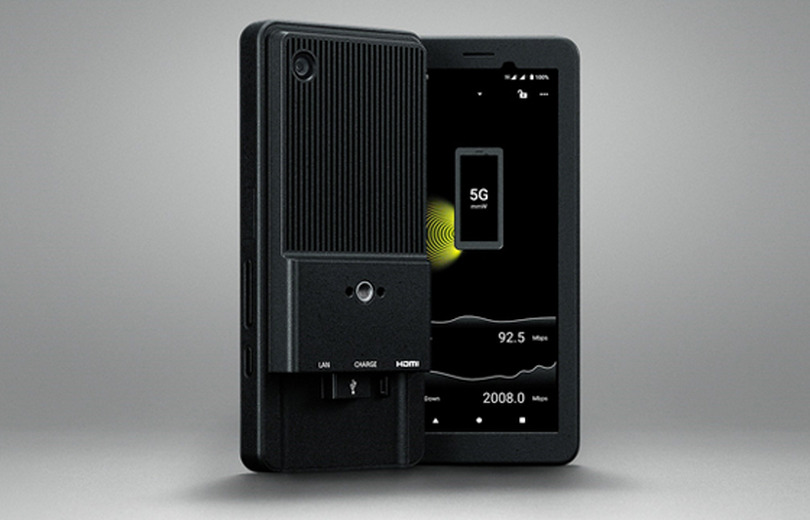 ソニー、αシリーズ向け5G対応ポータブルデータトランスミッター発表。高速・低遅延で映像伝送