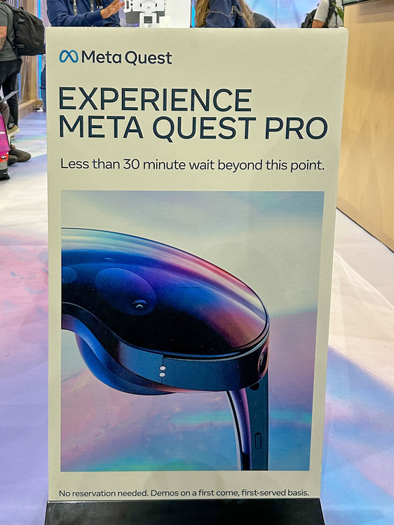 「Meta Quest Pro」実機を初体験。Adobe MAX 2022会場で見えた次世代ARの姿（西田宗千佳）