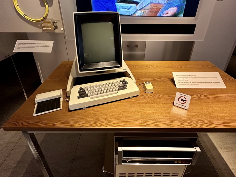 40年前にコンピュータの操作方法を確立したApple Lisa。記念イベントで開発者たちが語った秘話