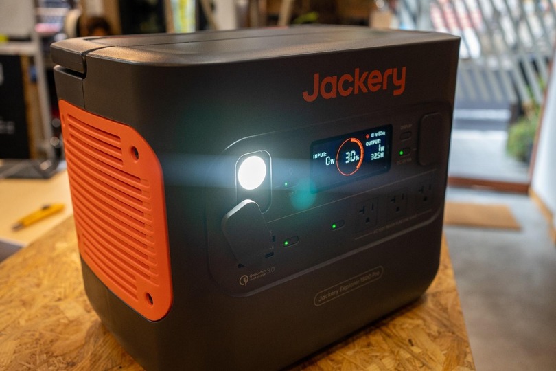 そろそろ欲しいポータブル電源。Jackeryの新製品Solar Generator 1500 Proは大幅性能アップ＆ソーラーパネルもセットの買い時モデル