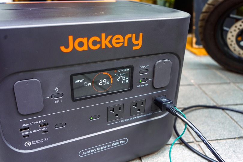 そろそろ欲しいポータブル電源。Jackeryの新製品Solar Generator 1500 Proは大幅性能アップ＆ソーラーパネルもセットの買い時モデル