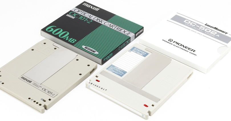5.25インチMOとそっくりなのに1度しか書き込みできない「130mm追記形光ディスクカートリッジ」（650MB、1987年頃～）：ロストメモリーズ File012