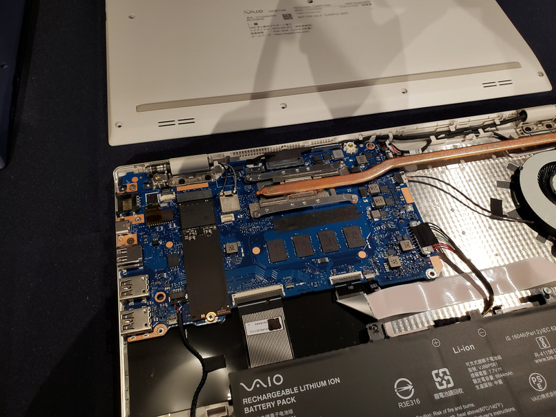 VAIO F14 / F16発表「愛される定番」目指す新機軸スタンダードノートPC