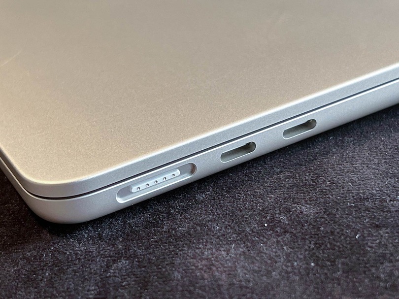 Apple M2 MacBook Air レビュー。ファンレス設計の影響と限界を実機で探る（本田雅一）