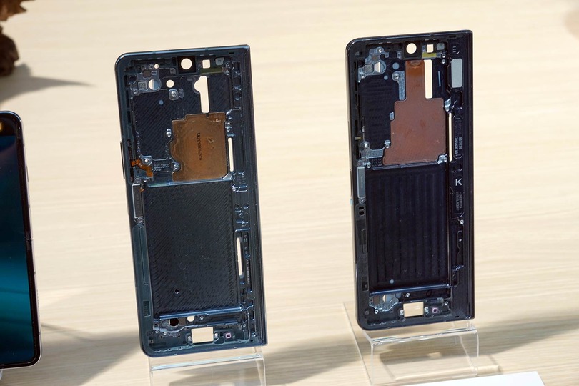 Galaxy Z Fold5 / Flip5ハンズオン。ヒンジの隙間がなくなり薄型化、ISP改善でカメラの画質向上に期待（石野純也）