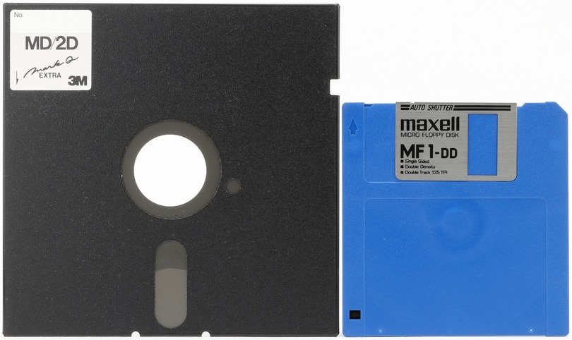 手動シャッター開閉にも対応した初期の3.5インチフロッピーディスク：ロストメモリーズ File001