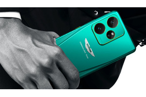 アストンマーチンとのコラボした緑のスマホ「realme GT 7」がハイエンド仕様で羨ましい（スマホ沼） 画像