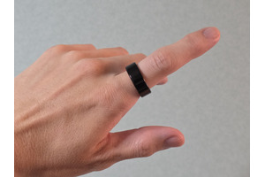 サブスク不要の極薄スマートリング「FreeSense Ring」がクラファン開始。Oura Ringと比べてみた（スマホ沼） 画像