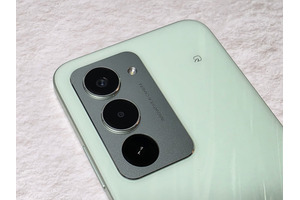 Xiaomiから押し切り型スマホ「REDMI 15 5G」3万円台で7000mAh、FeliCaも搭載（スマホ沼） 画像