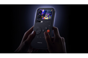 ハカセが選ぶ今年の“変態スマホ”はレトロ携帯ゲーム機に変身する遊び心の詰まった1台：スマホ“裏”アワード2025 画像