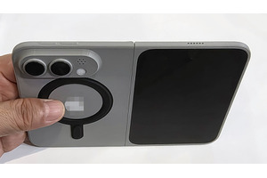 iPhone Foldはこれなのか？COMPUTEXで謎のモックを発見(山根康宏) 画像