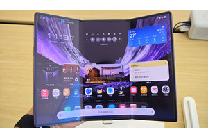 3つ折りスマホ「Huawei Mate XT 2 Ultimate Design」実機ハンズオン、サムスンGalaxy Z TriFoldと比較　G型で新時代到来 画像