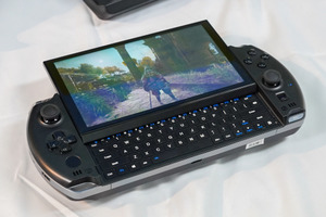 PSPのようなゲーミングUMPC「GPD WIN 4」国内予約開始。スライド式メカニカルキーボード搭載 画像