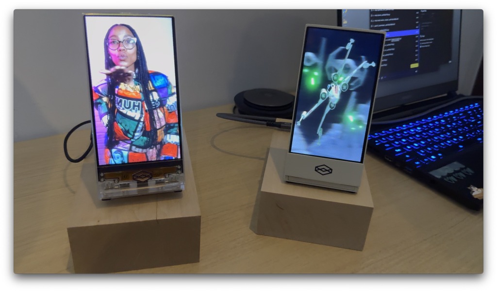 【最終値下げ】Looking Glass Go ホワイト Looking Glass Go ホワイト (新品未開封) 緊急値下げ Looking Glass Go