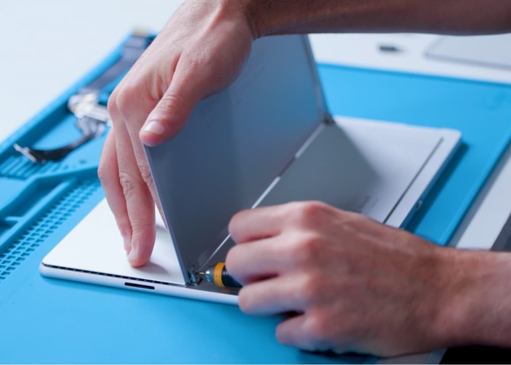 surface バックライト切れ　第10世代core i 5 14176.jpg