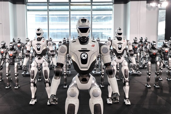 EngineAI、ヒューマノイドロボット「T800」の量産ライン始動。年1万台