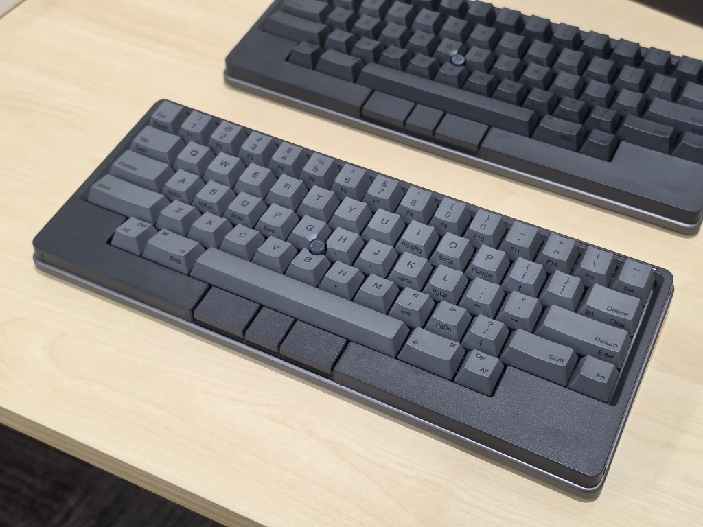 HHKB Studioに新色「灰」キートップ発売 キーボード本体セットで5000円