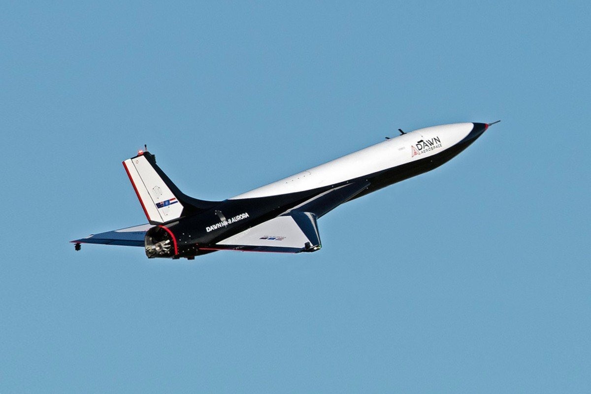 宇宙へ1日2便」も可能なロケット飛行機Mk-II Aurora、初のロケット推進