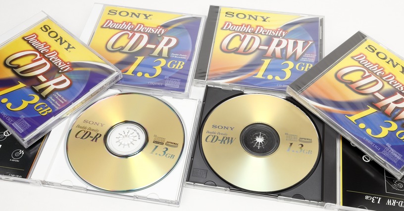 容量2倍を実現した倍密度のDDCD規格用光ディスク「DD-R」「DD-RW」（1.3GB、2001年頃～）：ロストメモリーズ File029 画像