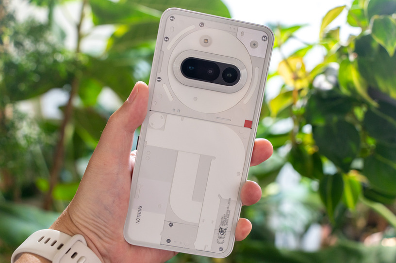 お手ごろ価格の3眼スマホ Nothing Phone（3a）実機レビュー。カメラは想像以上、Essential Keyはアップデートに期待 画像