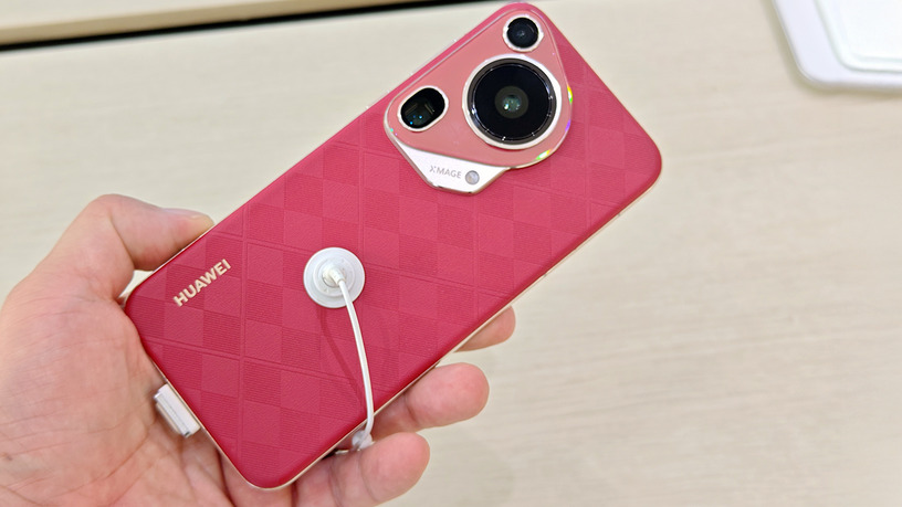 ファーウェイ本社に行ったら真っ赤なスマホが売っていて、そこからいろいろと考えた（スマホ沼） 画像