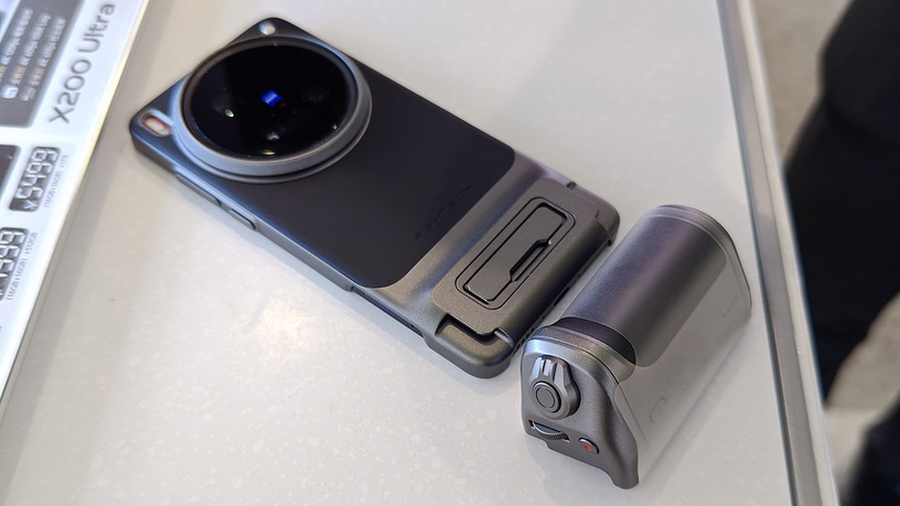 vivo対Xiaomi 純正カメラキット対決。X200 Ultraの“ある機能”がXiaomiの次期フォトグラファーキットに欲しいぞと思った（スマホ沼） 画像