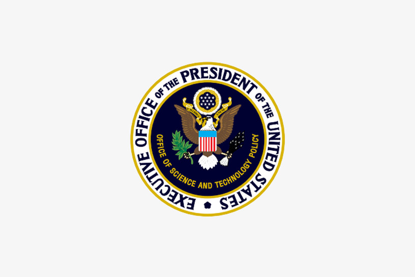 トランプ大統領が「AI行動計画」発表。なかには実現が困難なものも？woke排除も盛り込む 画像