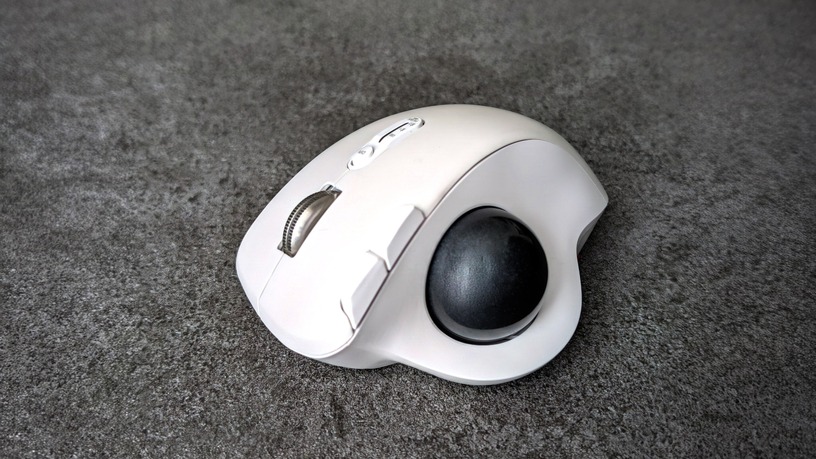 バッファロー初のトラックボール試用ミニレビュー。しっくりサイズに高速ホイール搭載で早割5990円、ボタンは静音仕様 画像