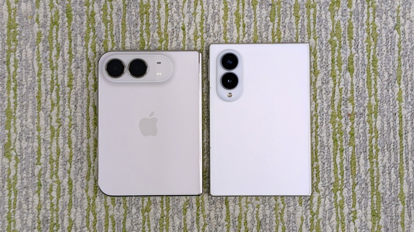 祝 iPhone Duo発売、Galaxy Z Fold8と比較ミニレビュー  ナノテクスチャのしっとり感、カバー画面の使い勝手は？ 画像
