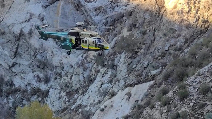 携帯圏外の谷に転落した男女、iPhone 14の衝突検出と衛星経由SOSで救出される 画像