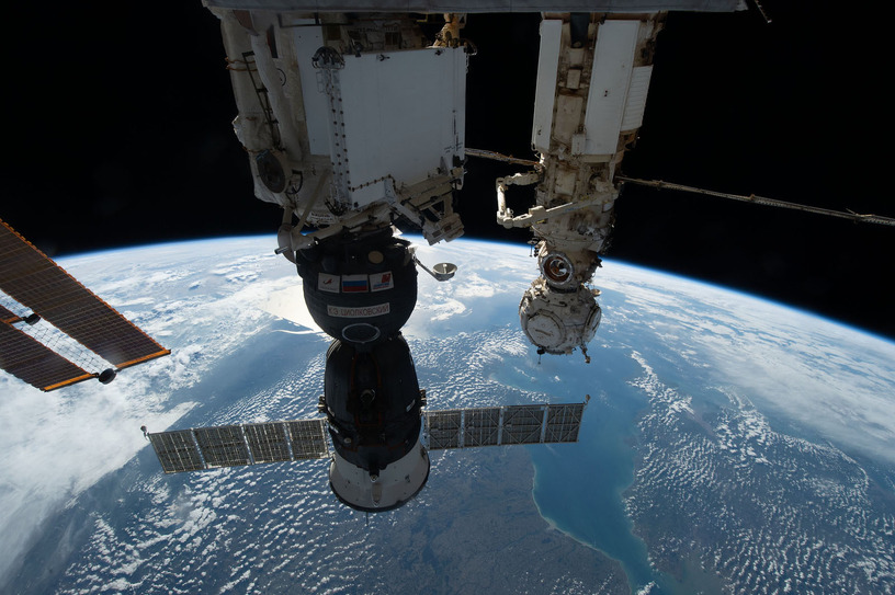 ISSから帰還困難の宇宙飛行士、緊急時はイーロン・マスクのSpaceXクルードラゴン宇宙船に相乗りする計画、NASAが発表 画像