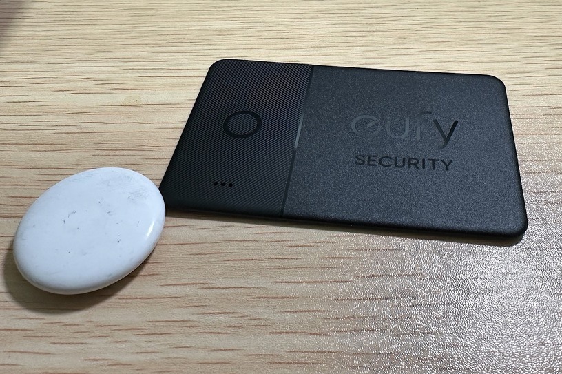 Ankerのカード型忘れ物防止タグ「Eufy Security SmartTrack Card」はAirTagを補完できるか（西田宗千佳） 画像