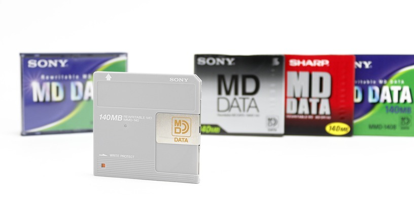 実は現行品。音楽用MDをデータ用に拡張した「MD DATA」(140MB、1995年頃~):ロストメモリーズ File018 画像