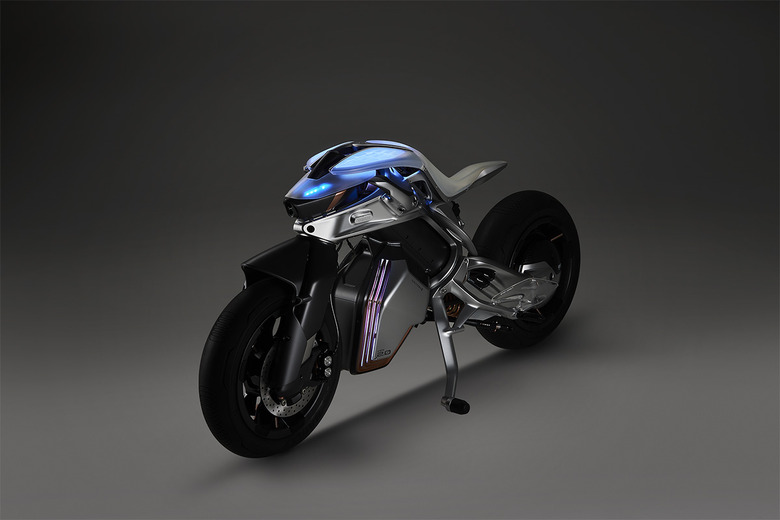 ヤマハ、生き物のようなロボットバイク『MOTOROiD2』発表。新たな ...
