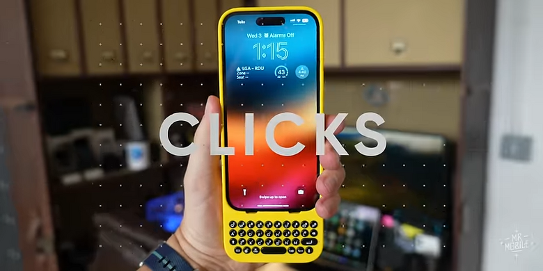 iPhoneにQWERTYキーボードを追加する「Clicks」ケース発表、ソフトキーボードを消してフル画面活用