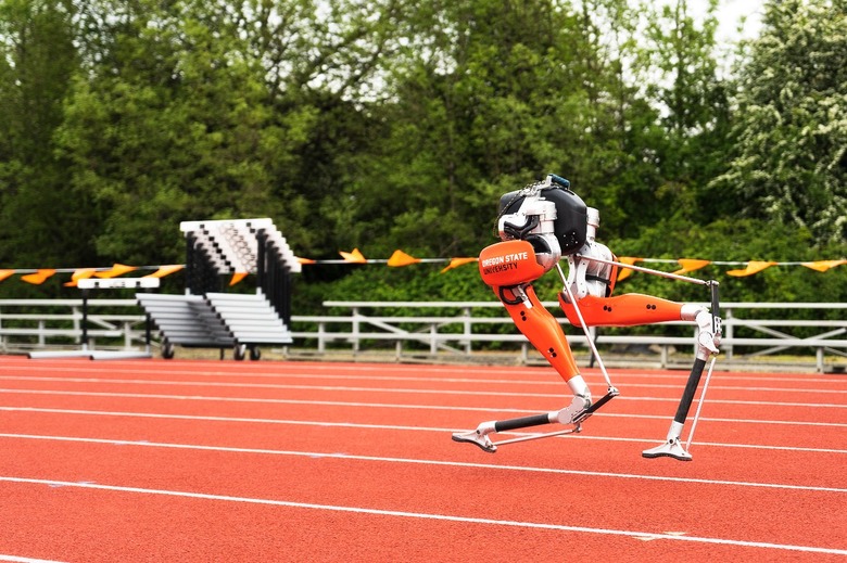 脚だけロボット「Cassie」が100m走でギネス記録樹立。ただし二脚ロボット部門