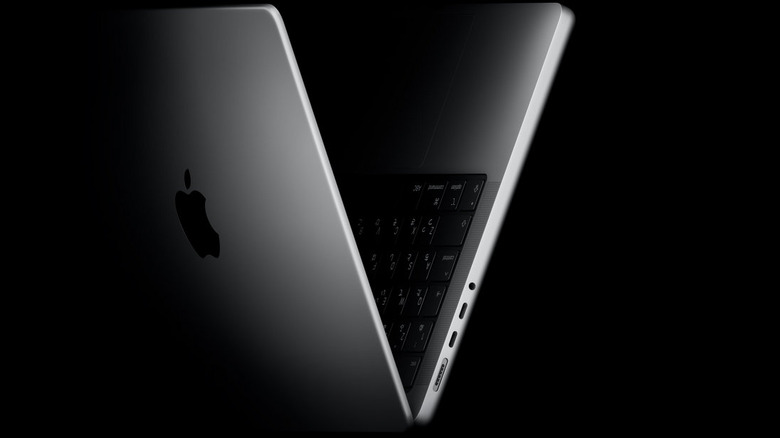 「MacBook Ultra」は早ければ9月発売？調査会社が新たな予測示す。低消費電力なハイブリッドOLEDを採用か
