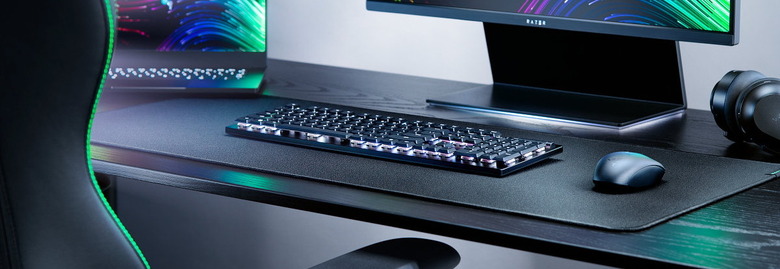 Razer初、薄型光学キーボードDeathStalker V2発表。BT接続3系統など全部入りが魅力