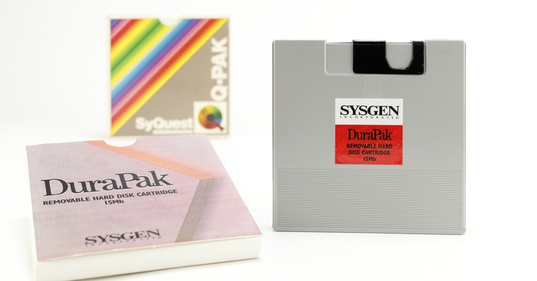 テープデバイスが得意だったSysgen社のリムーバブルHDD「DuraDisk」（DuraPak）（15MB、1986年頃～）：ロストメモリーズ File024