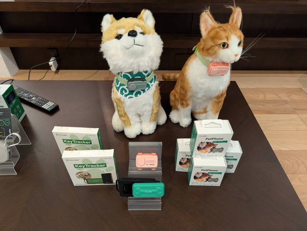 犬・猫用スマホ「PetPhone」日本上陸。健康・見守り機能だけでなく双方向コミュニケーションも可能に 画像