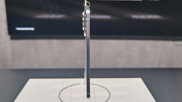 激薄スマホ時代の幕開け「Galaxy S25 Edge」いよいよ予約開始に（スマホ沼） 画像