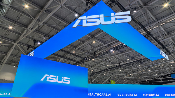 AI時代でスマホ離れ？ASUSがPCに注力したCOMPUTEX 2026ブース (山根康宏) 画像