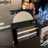 電子書籍スタイルで動画を楽しめるavexのポータブルDVDプレーヤー