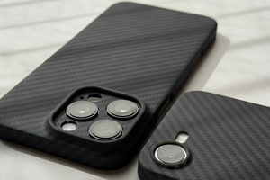 ギーク御用達のアラミド繊維スマホケースはニセモノに注意！ 2種類あるDUROの選び方（テクノエッジ購買部） 画像