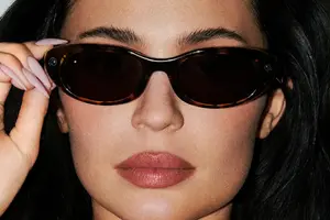 3割安い「Meta Glasses」発売　見たままインスタ投稿やMeta AI対応スマートグラス、レイバンやオークリー同等仕様の自社ブランド版 画像