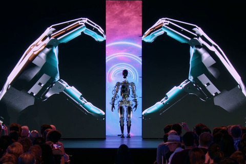 イーロン・マスク、ヒト型ロボット「Optimus」試作機を発表。「文明に根本的な変革」もたらすと豪語 画像
