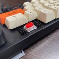 左右分割キーボードKeychron K11 Proから「オリジナル」を作る（小寺信良）